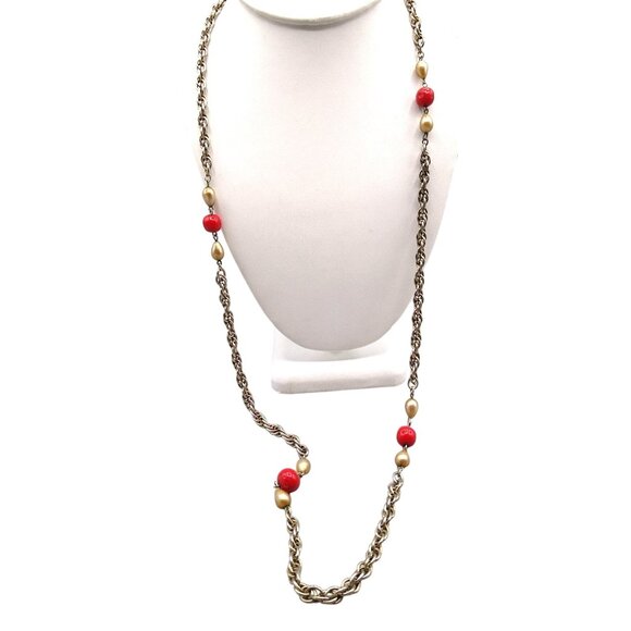 Prince of Wales Chain Vintage Station Necklace, Gold Tone with Bright Red Glass - Picture 4 of 5